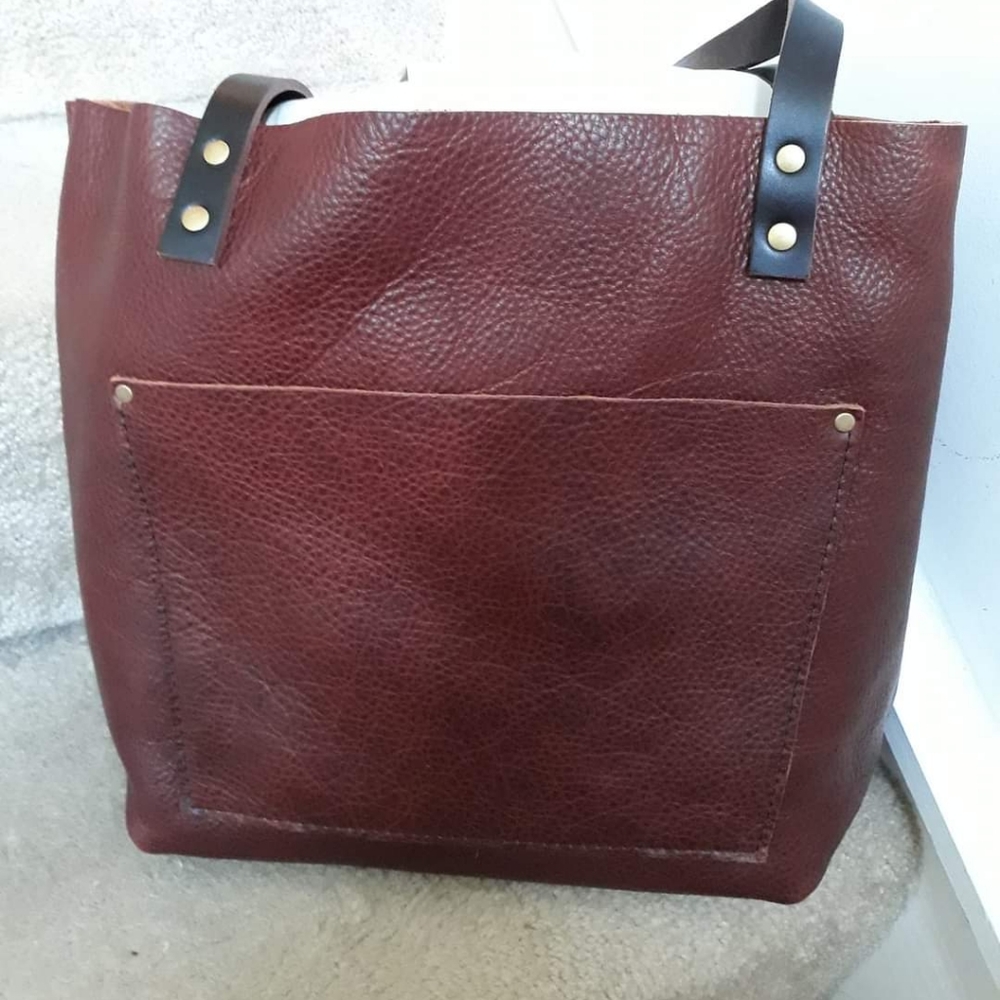 Portland Leather Medium Nutmeg Tote